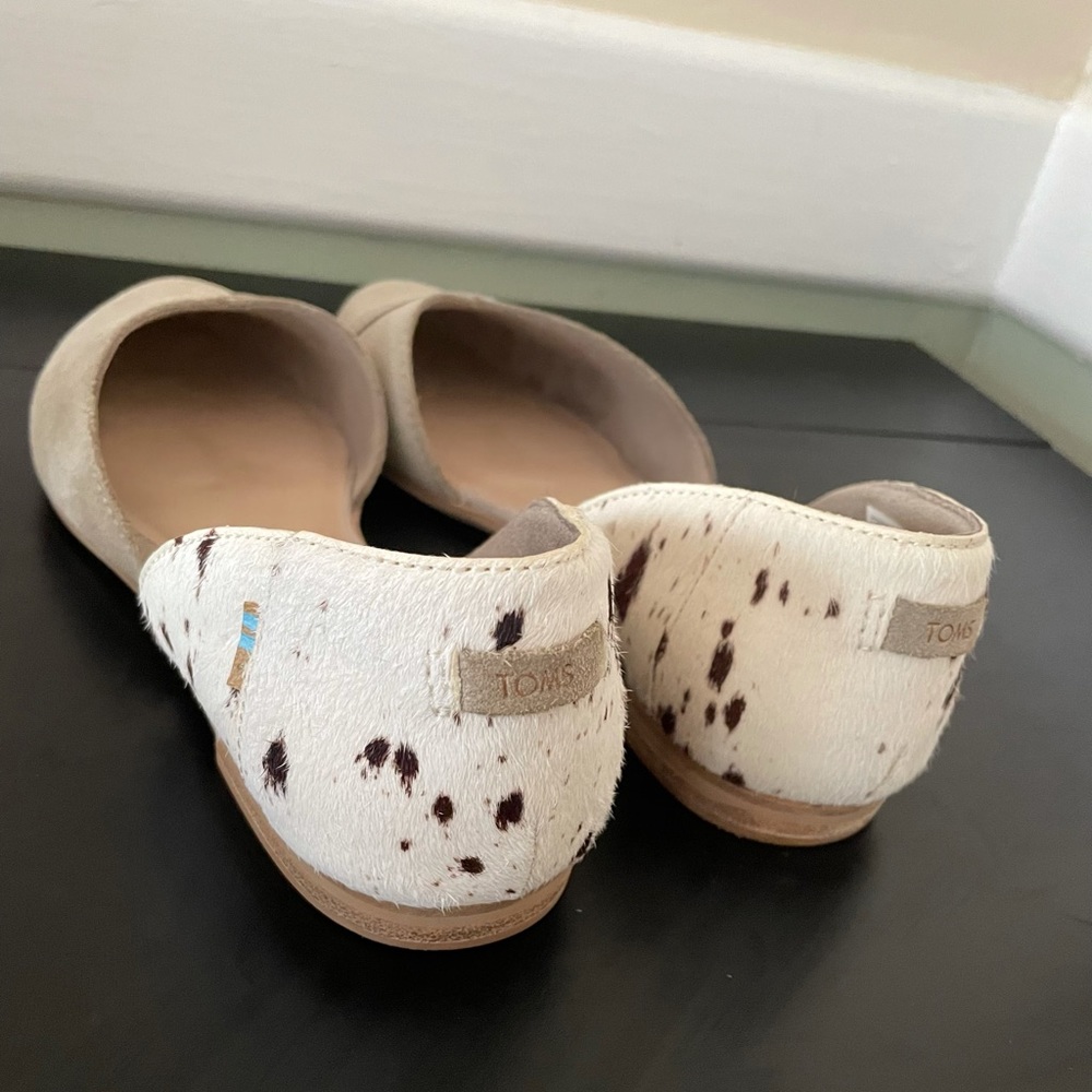 TOMS Women’s Flat, Size 8
